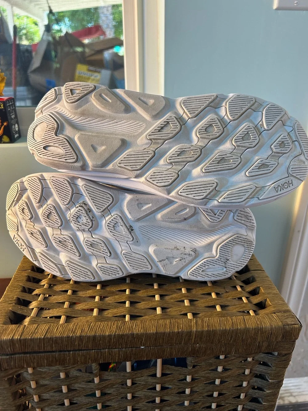 Hoka One Clifton 9 Women's 9.5B White Walking Sneakers Chunky Wedge Comfort
